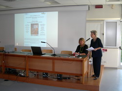 L'Assessore alla culturae Teresella Parvopassu presentano l'incontro