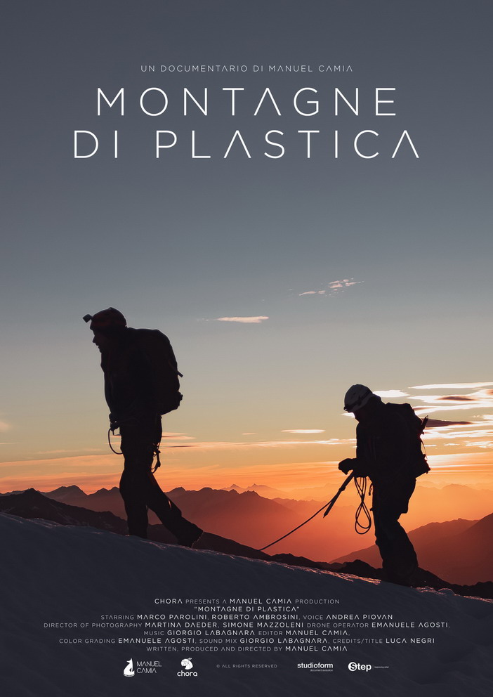 Locandina Montagne di plastica