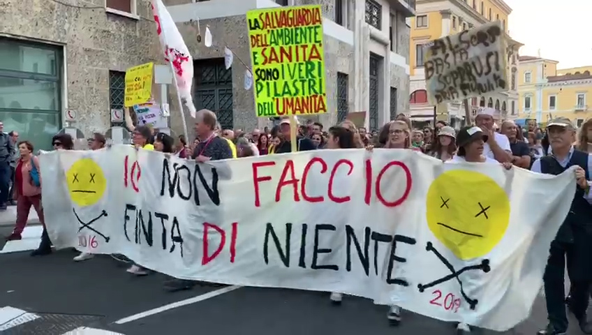 corteo basta veleni